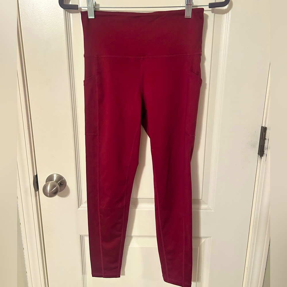 Burgundy leggings. Super comfy and great for everyday leggings. Worn twice.